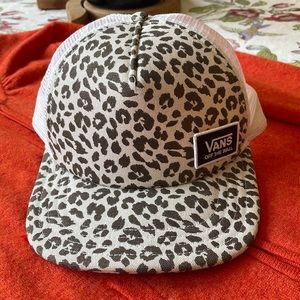 Vans Leopard Trucker Hat